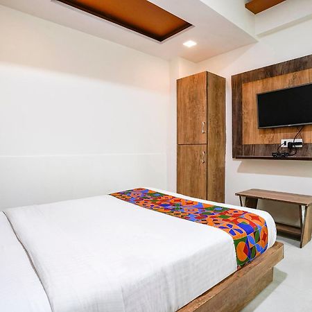 Fabhotel Galaxy I 阿穆达巴 外观 照片