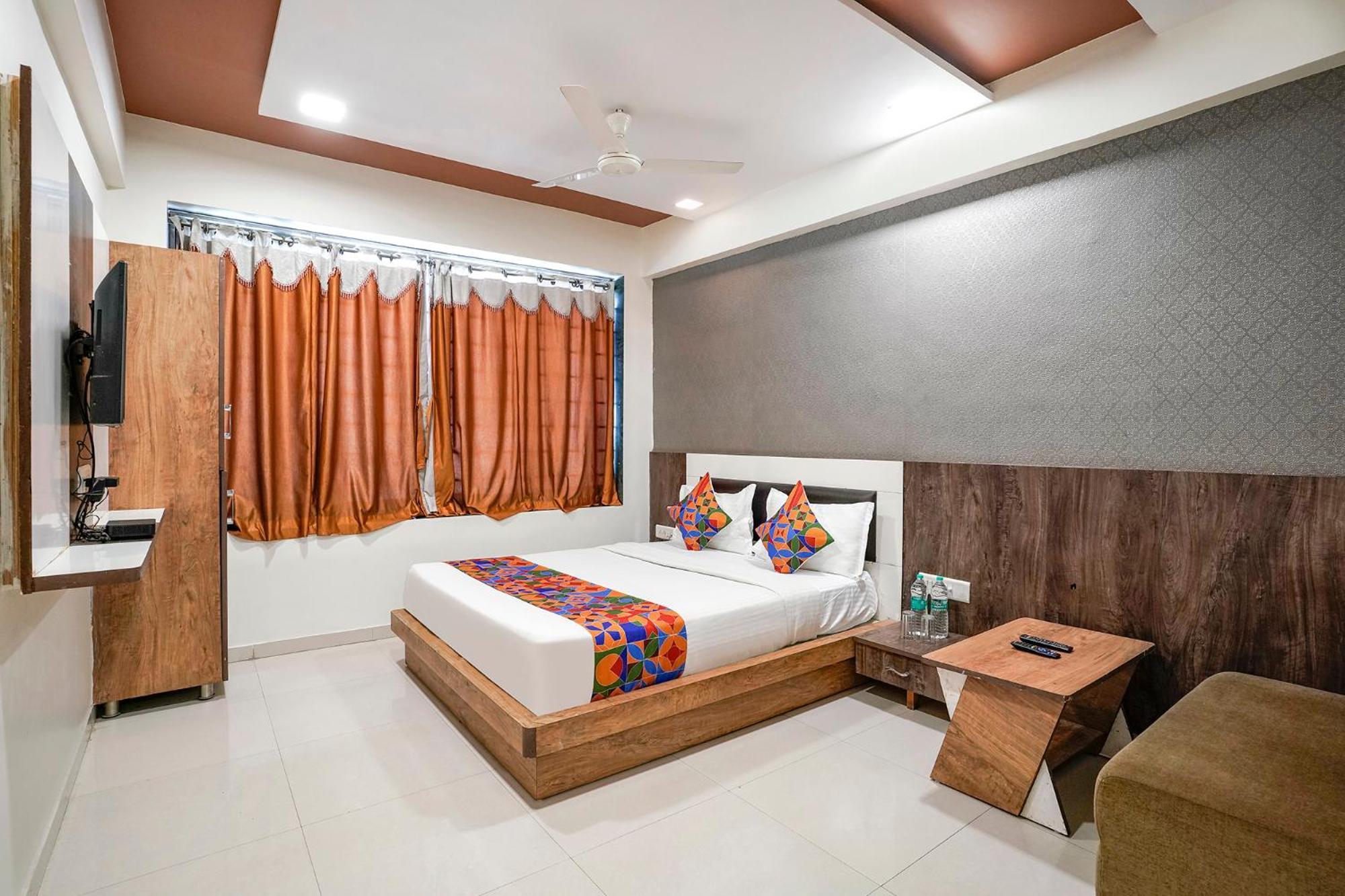 Fabhotel Galaxy I 阿穆达巴 外观 照片