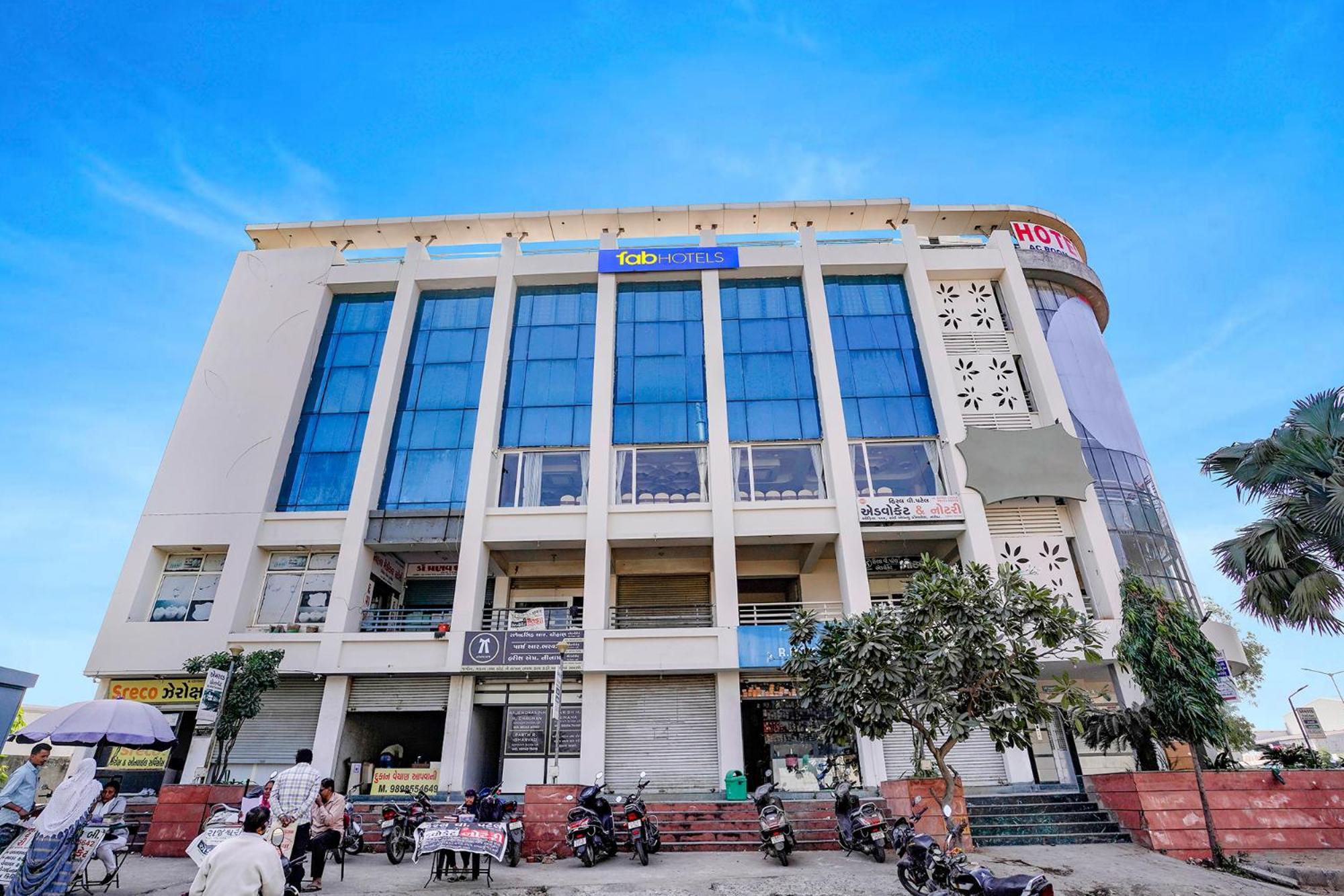 Fabhotel Galaxy I 阿穆达巴 外观 照片