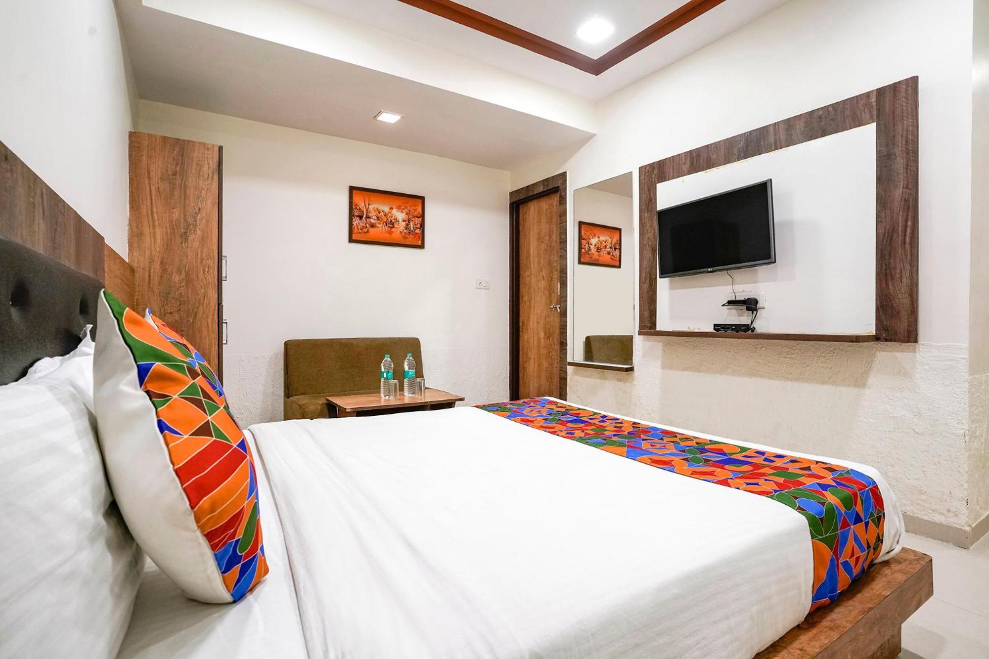 Fabhotel Galaxy I 阿穆达巴 外观 照片