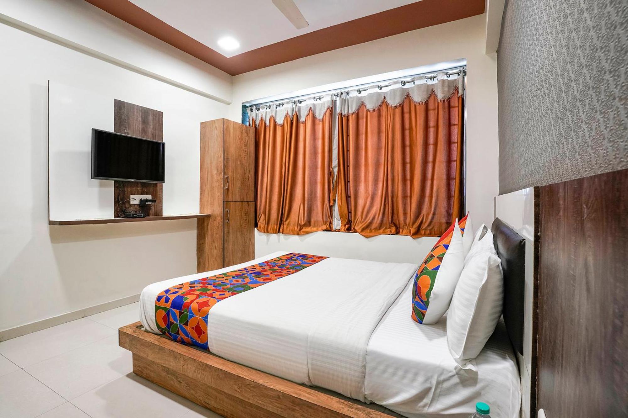 Fabhotel Galaxy I 阿穆达巴 外观 照片