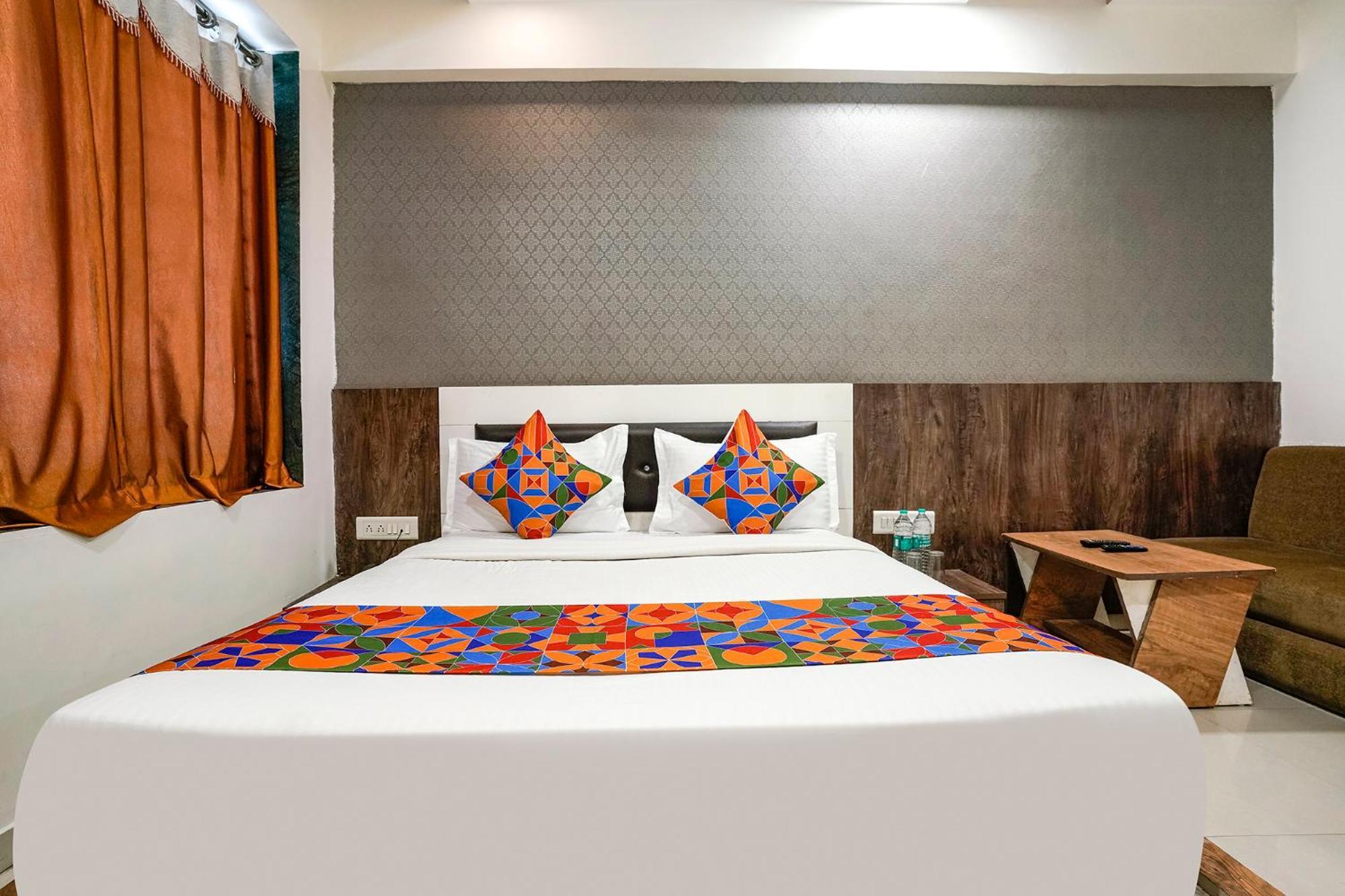 Fabhotel Galaxy I 阿穆达巴 外观 照片